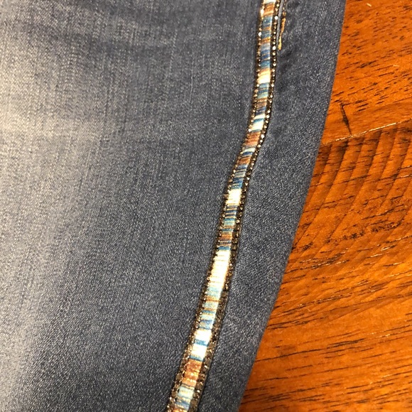 Democracy “Ab” Solution Skinny Ankle Fringe Jeans - Picture 10 of 10